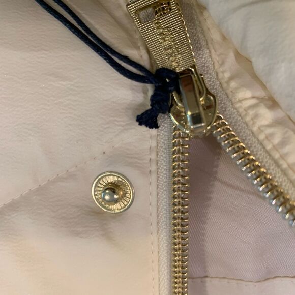 Cole Haan NWT Puffer Coat. Size: XL. Gold tone zippers and buttons. Belted - Picture 11 of 11